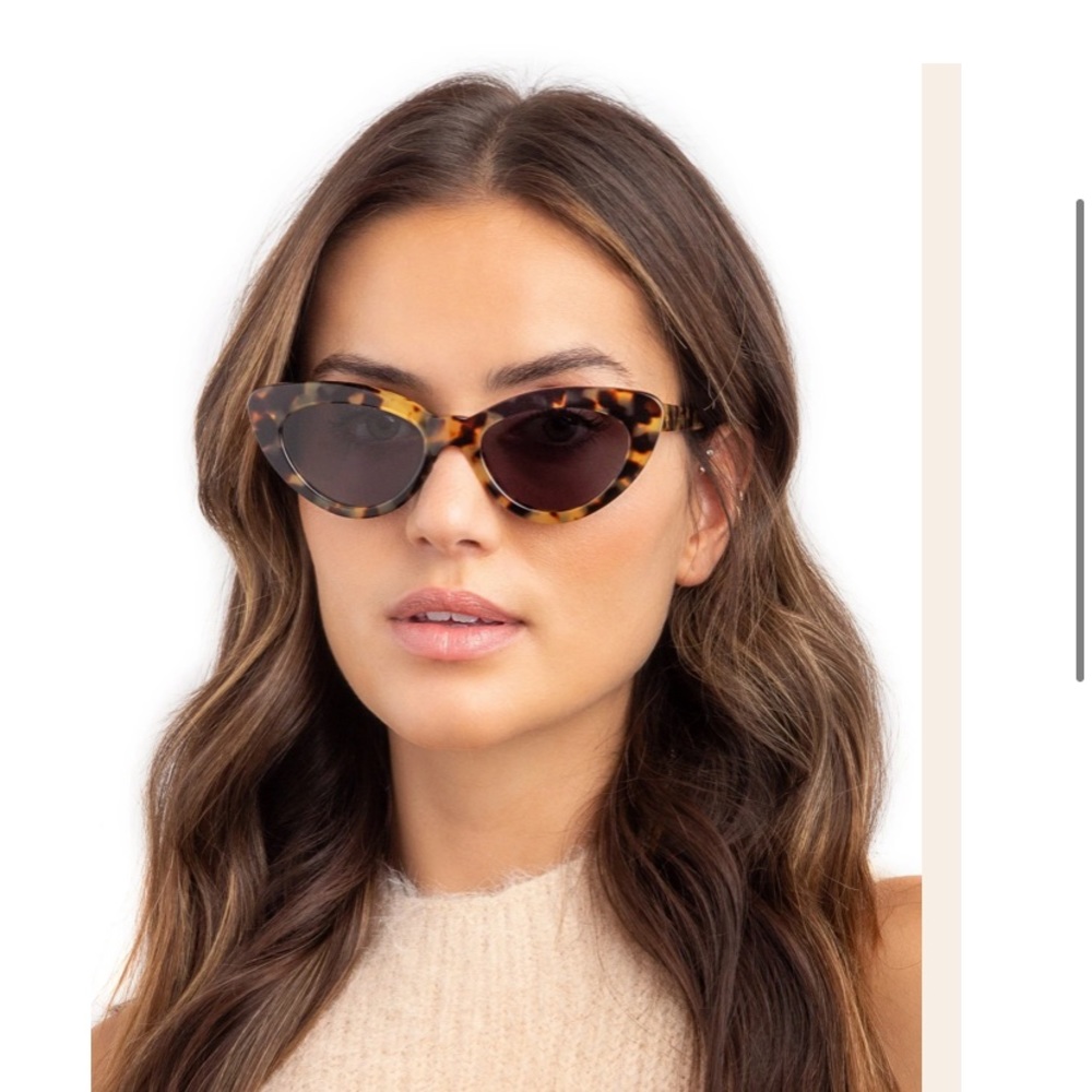 Illesteva Pamela Sunglasses